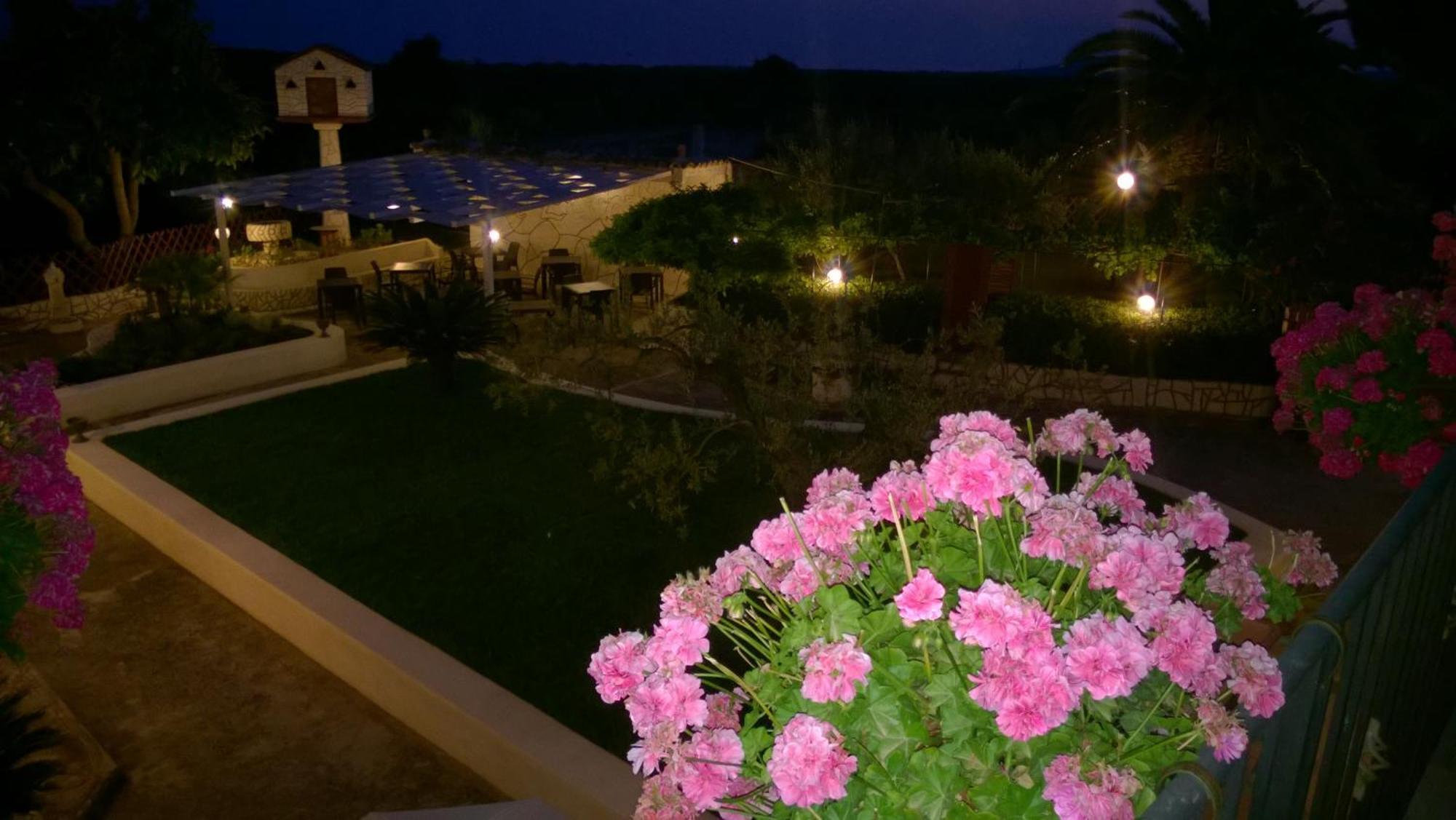 Le Zarafe Villa Ribera Bagian luar foto
